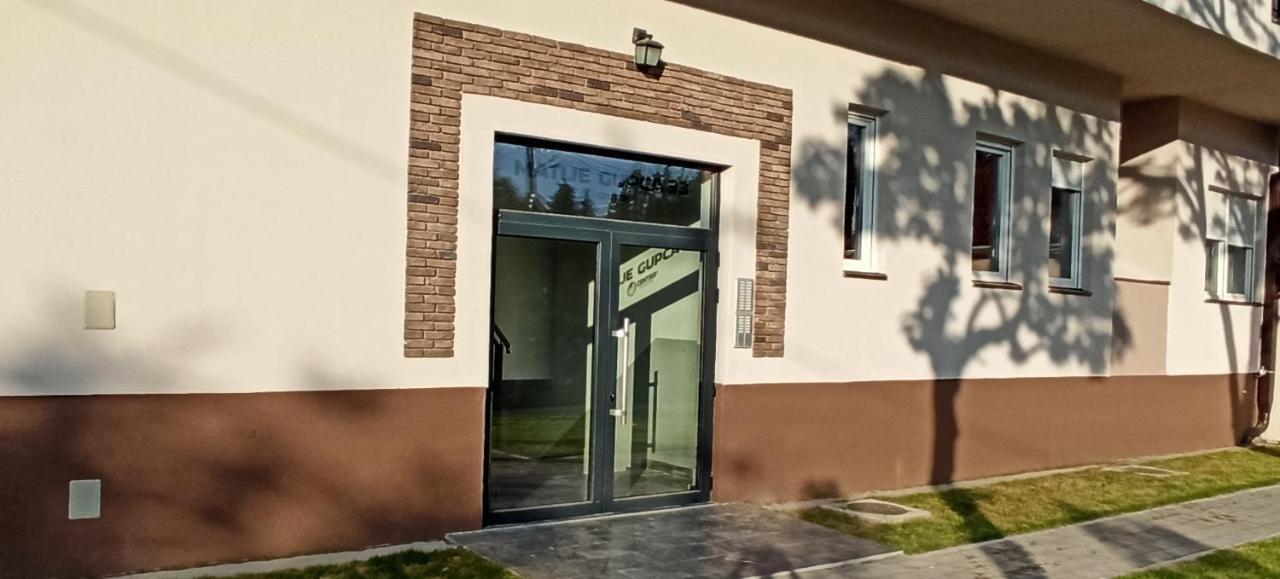 Aurora Apartment Суботица Екстериор снимка