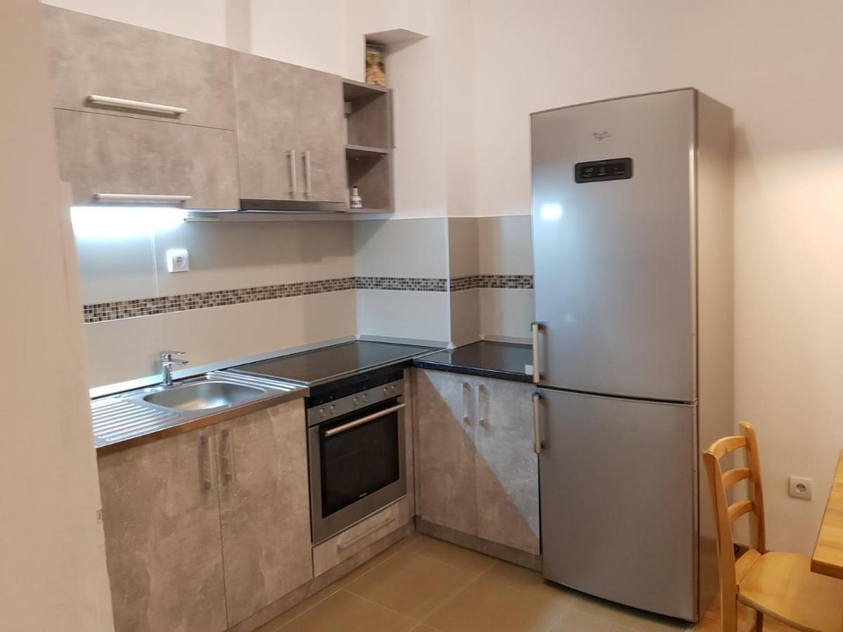 Aurora Apartment Суботица Екстериор снимка